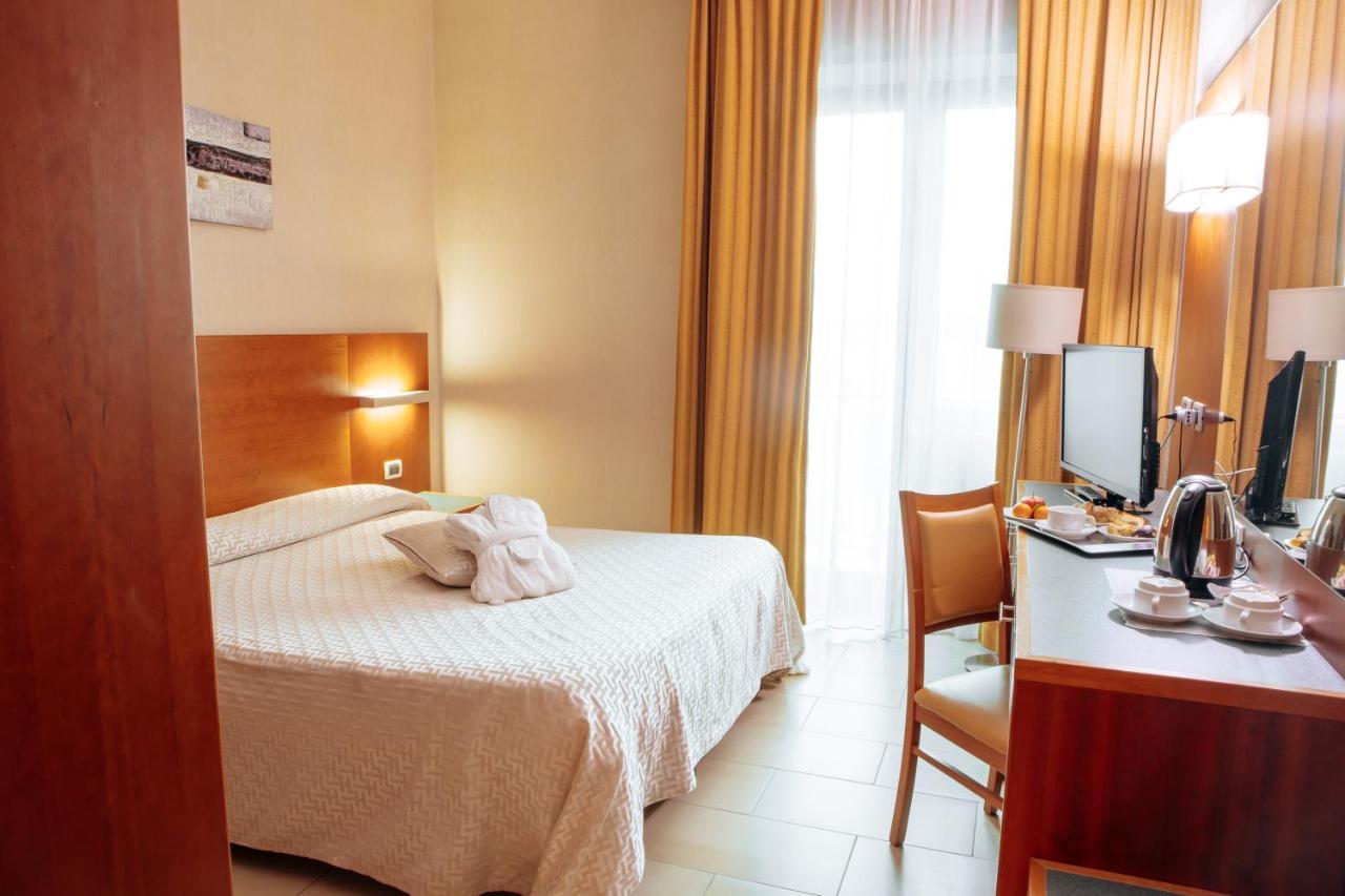 Hotel Amico Citta Sant'Angelo Εξωτερικό φωτογραφία